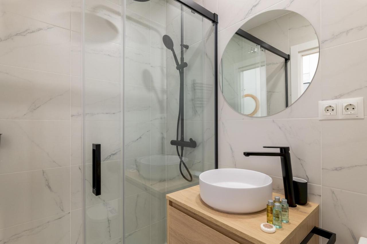 2 Bedrooms 2 Bathrooms Furnished - Retiro - Refurbished - Mintystay Мадрид Екстер'єр фото